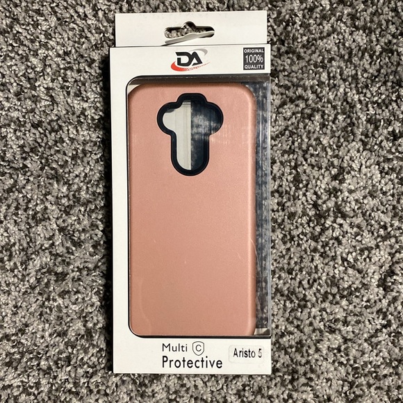 NWOT Phone cases ⭐️ - Picture 9 of 12